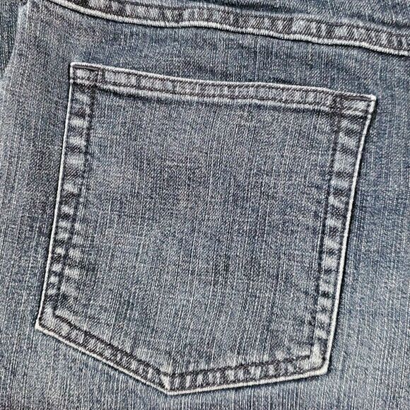 Duluth Trading Company‎ Women's Straight Leg Blue Jeans 4 x 31" Mistagged - Picture 6 of 9